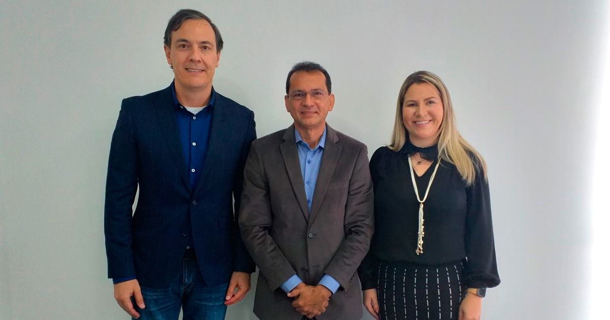 Eduardo Fazio, Jair Fernandes e Priscilla Alencar