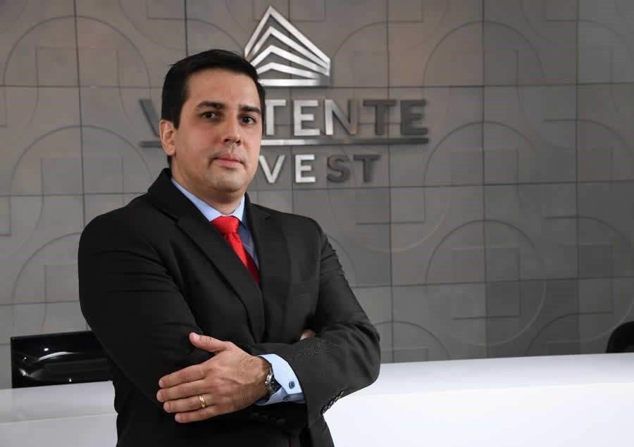 Planejador financeiro Marcelo Estrela: Em alguns casos, um recolhimento de imposto que seria de 27,5% em cima de uma renda auferida em um ano pode se transformar em apenas 10% no aniversário de 1 - Foto: Divulgação