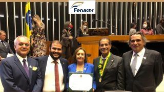 Fenacor recebe mais importante honraria da Câmara